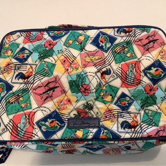 MINT VERA BRADLEY TRAVEL TOILETRY/COSMETIC BAG - Picture 2 of 8